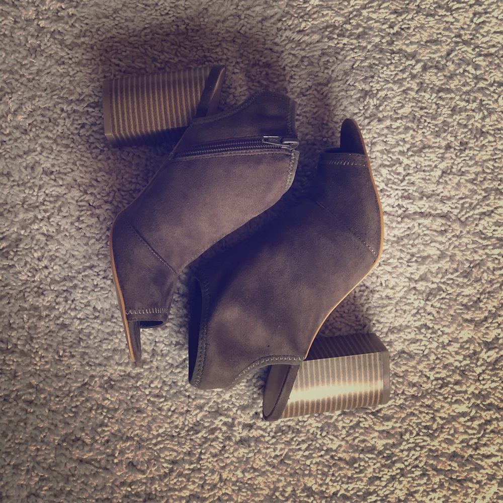 Apt. 9 Open Toed Heels - image 1